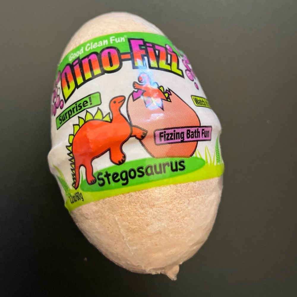Stegosaurus Fizzing Bath Bomb Fun - Peach/Orange